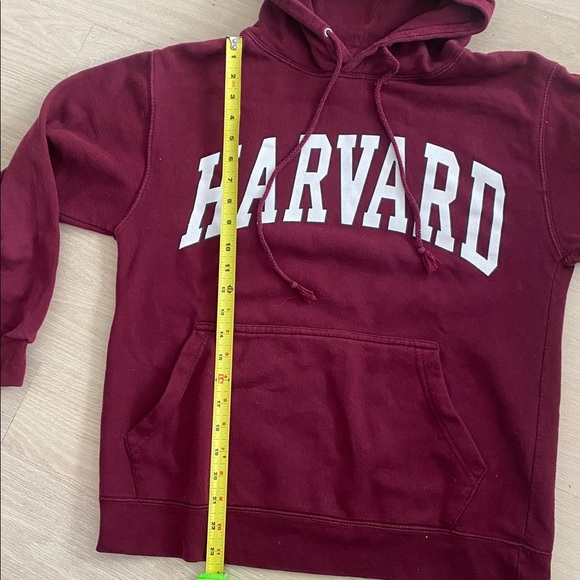 🎓 Harvard Maroon Sweater - Small - Picture 9 of 9